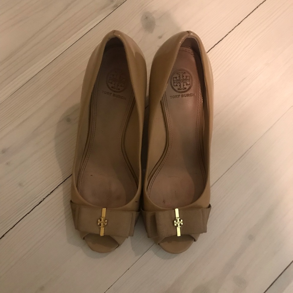 Tory Burch Peep Toe Nude Wedges